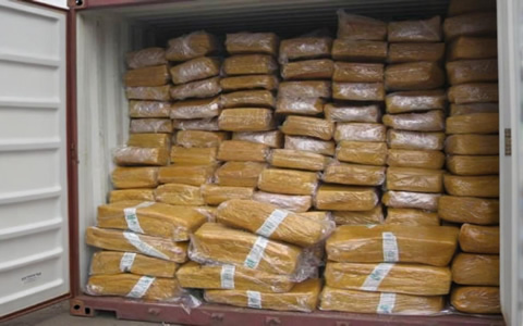 天然橡膠期貨價格13800元附近徘徊